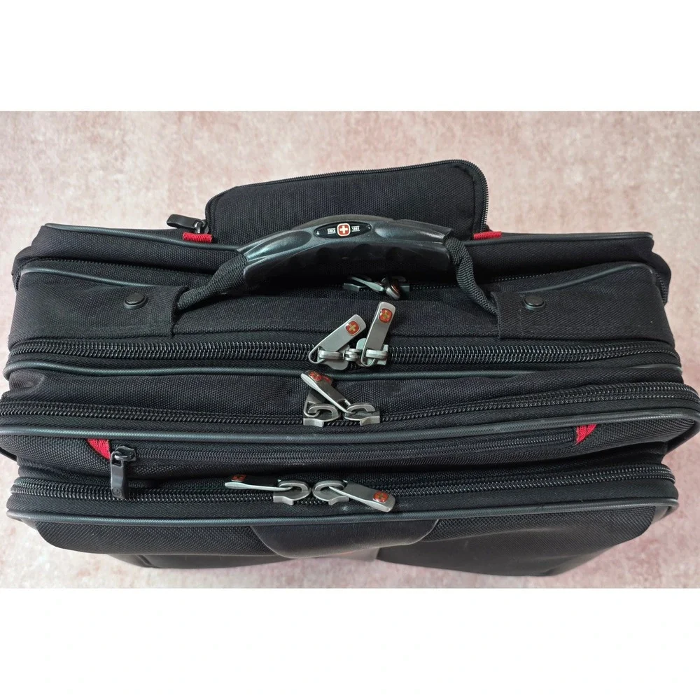 Wenger Swiss Army Patriot 17 Rolling Laptop Briefcase Wheeled Case Black